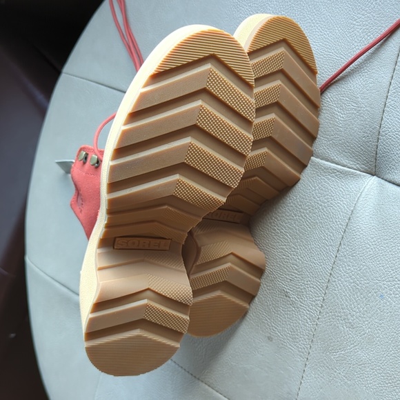 New Sorel Waterproof Hi-Line Heel Lace Up Boots size 5 - Picture 4 of 4